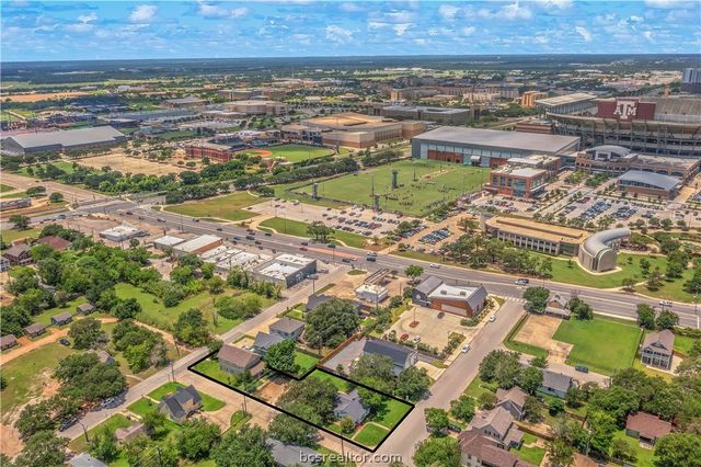 208 Fairview Avenue, College Station, TX 77840