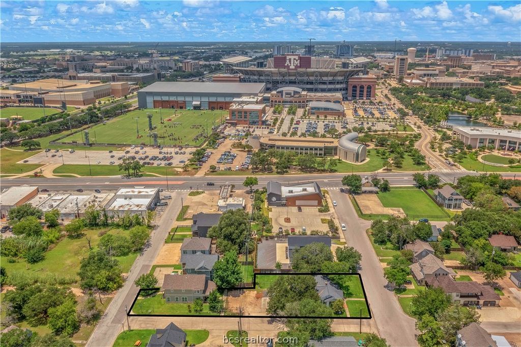 208 Fairview Avenue, College Station, TX 77840 — photo 3