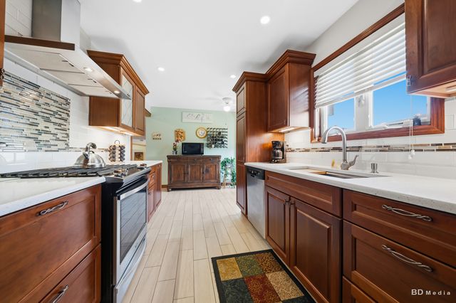 15155 Ridgeway Avenue, Midlothian, IL 60445