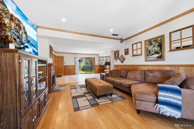 15155 Ridgeway Avenue, Midlothian, IL 60445