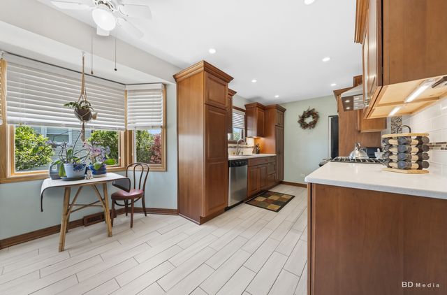 15155 Ridgeway Avenue, Midlothian, IL 60445