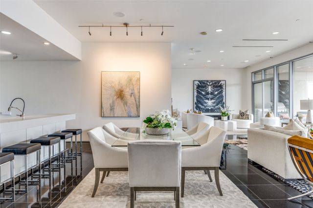 1717 Arts Plaza 2107, Dallas, TX 75201