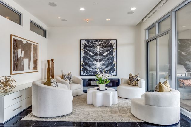 1717 Arts Plaza 2107, Dallas, TX 75201