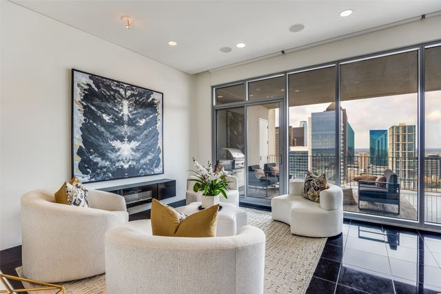 1717 Arts Plaza 2107, Dallas, TX 75201