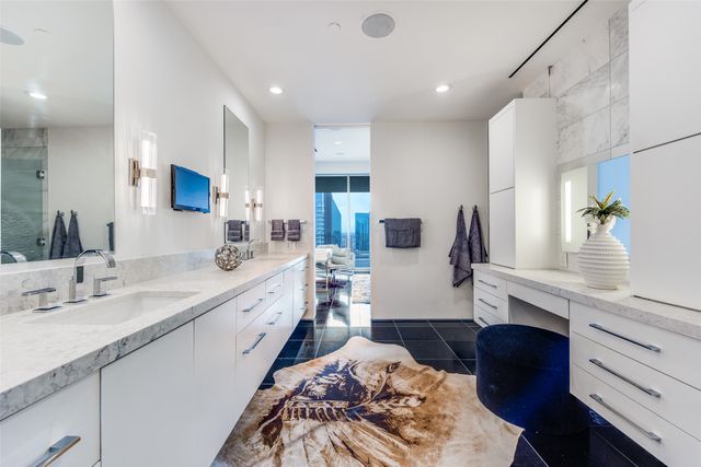 1717 Arts Plaza 2107, Dallas, TX 75201