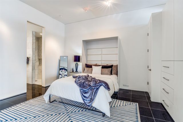 1717 Arts Plaza 2107, Dallas, TX 75201