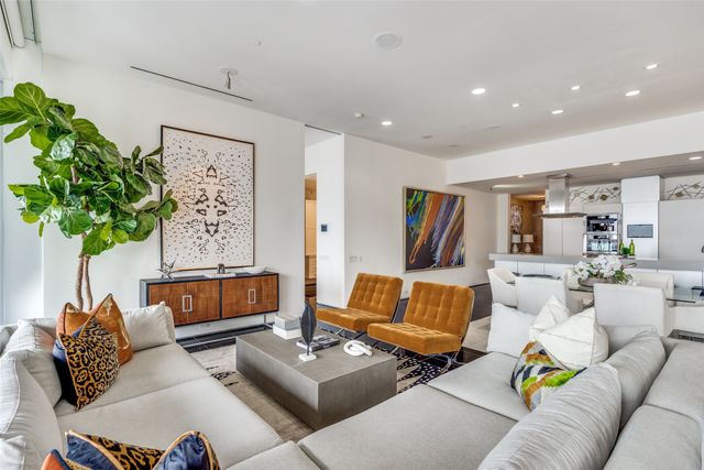 1717 Arts Plaza 2107, Dallas, TX 75201