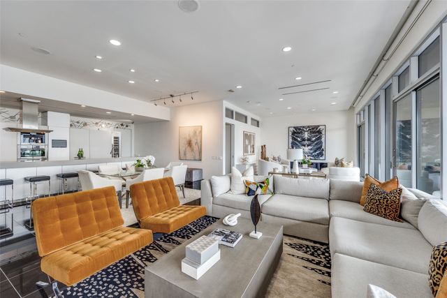 1717 Arts Plaza 2107, Dallas, TX 75201