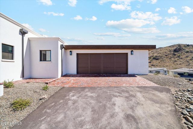3731 E Fawn Drive, Phoenix, AZ 85042