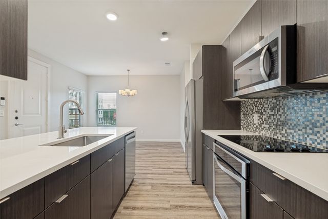 1596 Fiji Street, Dallas, TX 75203