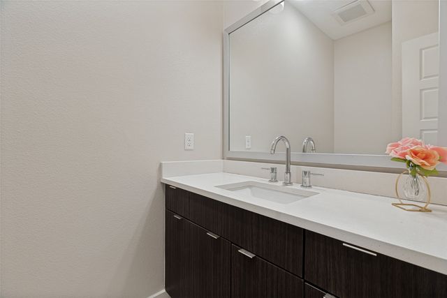 1596 Fiji Street, Dallas, TX 75203