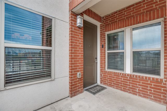 1596 Fiji Street, Dallas, TX 75203