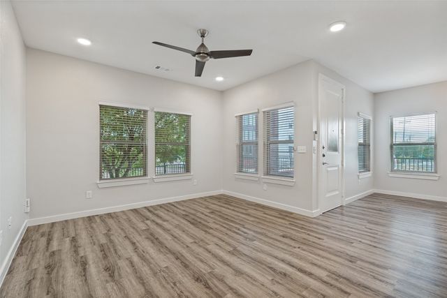 1596 Fiji Street, Dallas, TX 75203