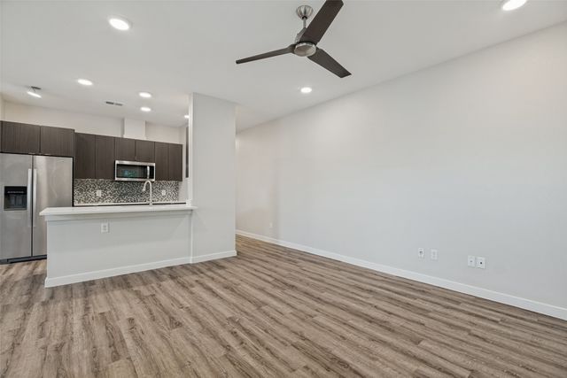 1596 Fiji Street, Dallas, TX 75203
