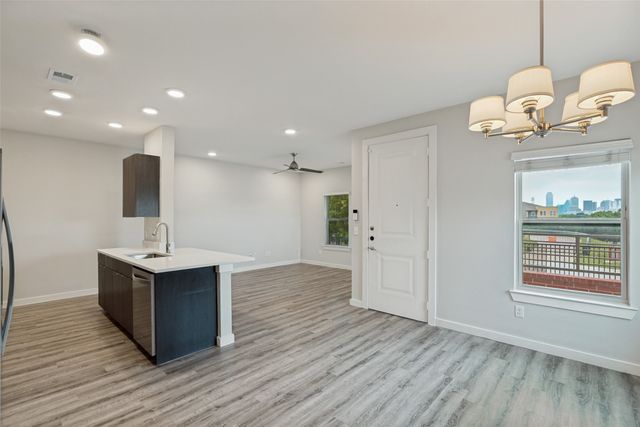 1596 Fiji Street, Dallas, TX 75203