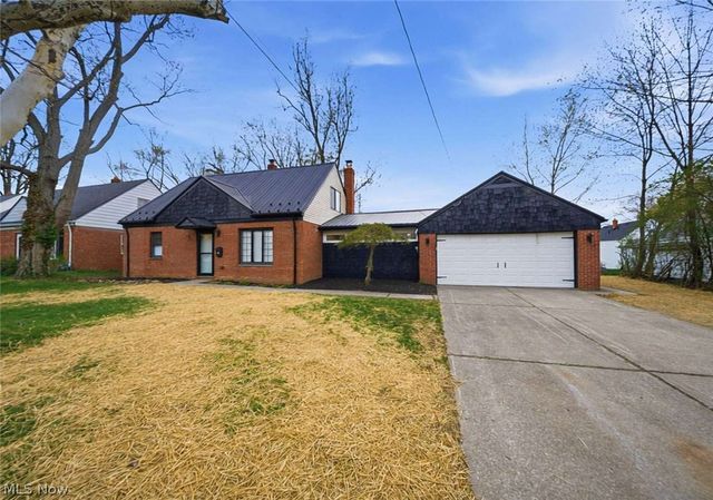 262 E 324th Street, Willowick, OH 44095