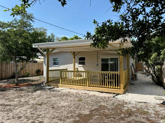 6558 2ND AVENUE S, St Petersburg, FL 33707