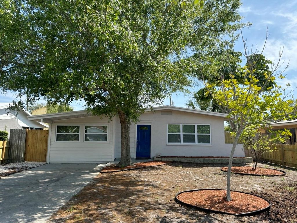 6558 2ND AVENUE S, St Petersburg, FL 33707