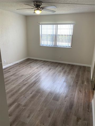 9273 SW 8th St 411, Boca Raton, FL 33428