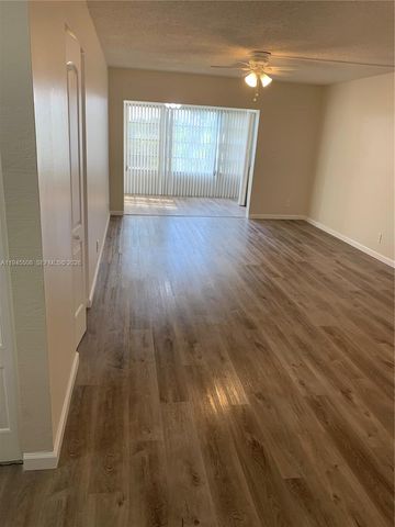 9273 SW 8th St 411, Boca Raton, FL 33428