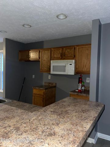 6219 Serenity Ct, Louisville, KY 40219