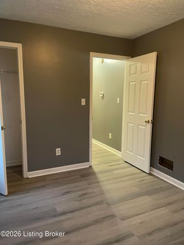 6219 Serenity Ct, Louisville, KY 40219