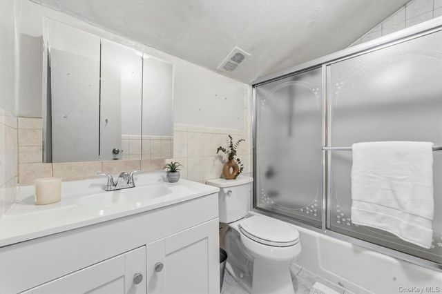 51 Fieldstone Drive 83, Hartsdale, NY 10530