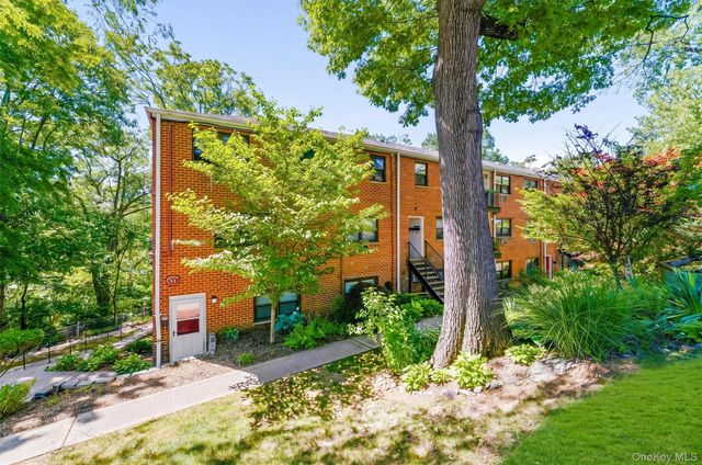 51 Fieldstone Drive 83, Hartsdale, NY 10530