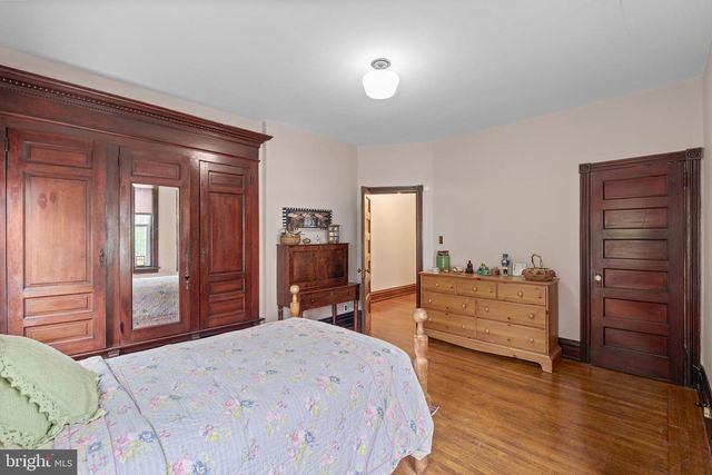 4429 LARCHWOOD AVE, Philadelphia, PA 19104