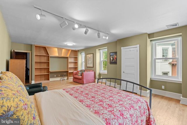 4429 LARCHWOOD AVE, Philadelphia, PA 19104