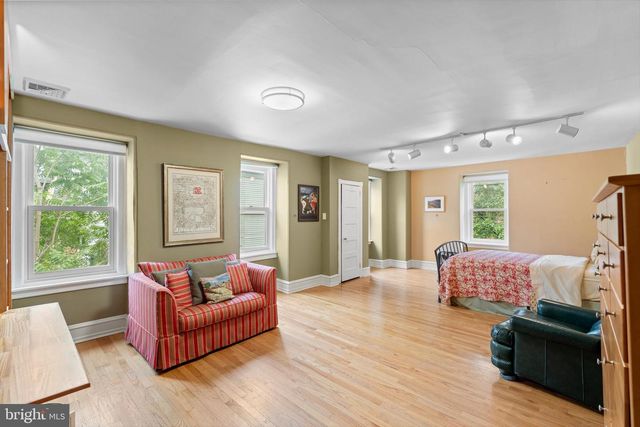 4429 LARCHWOOD AVE, Philadelphia, PA 19104