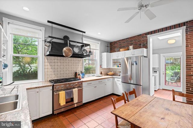 4429 LARCHWOOD AVE, Philadelphia, PA 19104