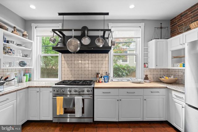 4429 LARCHWOOD AVE, Philadelphia, PA 19104
