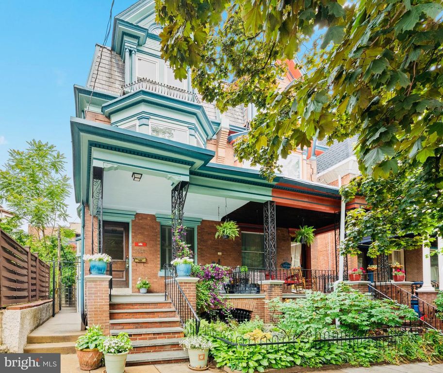 4429 LARCHWOOD AVE, Philadelphia, PA 19104