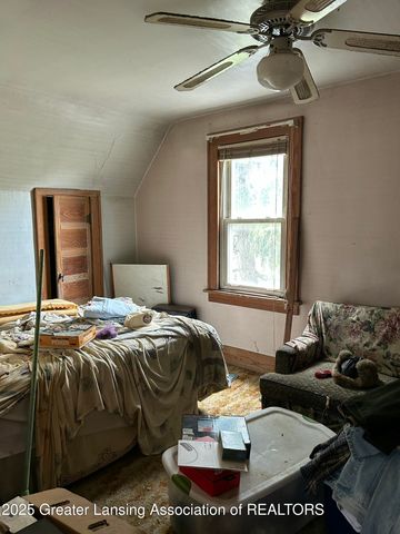 3310 W Mount Hope Avenue, Lansing, MI 48911