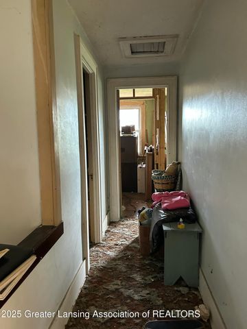 3310 W Mount Hope Avenue, Lansing, MI 48911