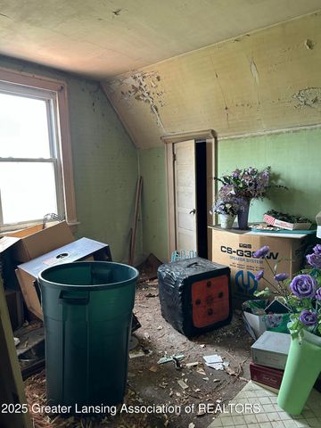 3310 W Mount Hope Avenue, Lansing, MI 48911