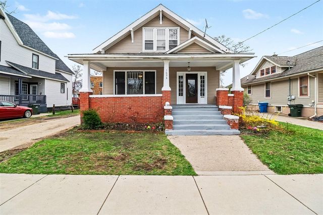 1698 Sanford Street, Muskegon, MI 49441