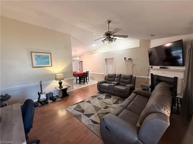 13 Thomasville High Drive, Thomasville, NC 27360