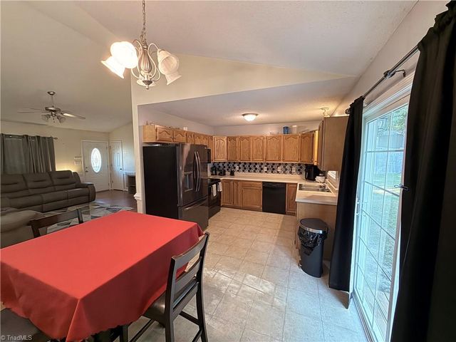 13 Thomasville High Drive, Thomasville, NC 27360