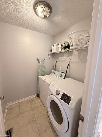 13 Thomasville High Drive, Thomasville, NC 27360