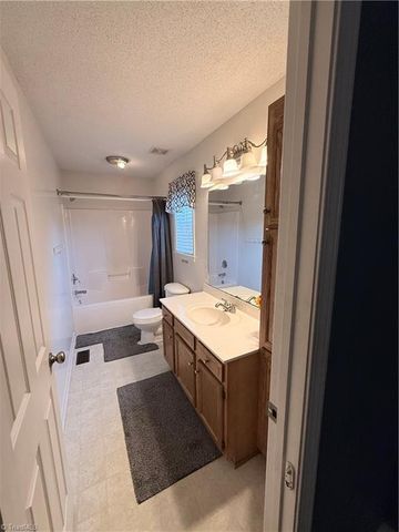 13 Thomasville High Drive, Thomasville, NC 27360