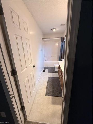 13 Thomasville High Drive, Thomasville, NC 27360