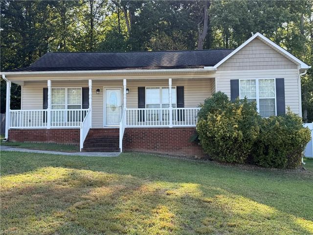 13 Thomasville High Drive, Thomasville, NC 27360