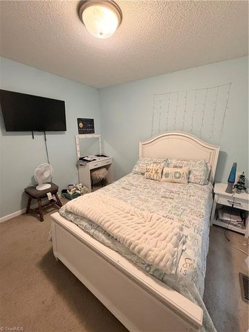 13 Thomasville High Drive, Thomasville, NC 27360