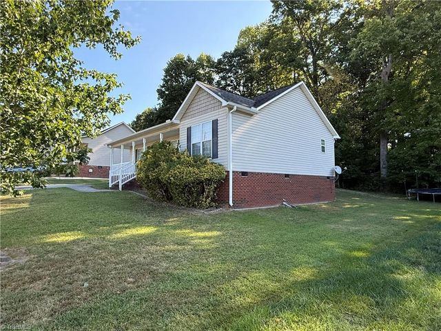 13 Thomasville High Drive, Thomasville, NC 27360