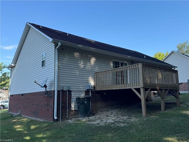13 Thomasville High Drive, Thomasville, NC 27360