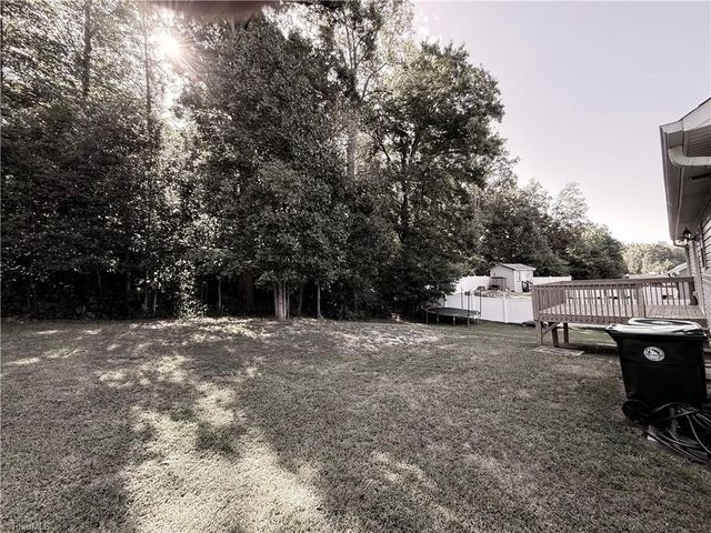 13 Thomasville High Drive, Thomasville, NC 27360