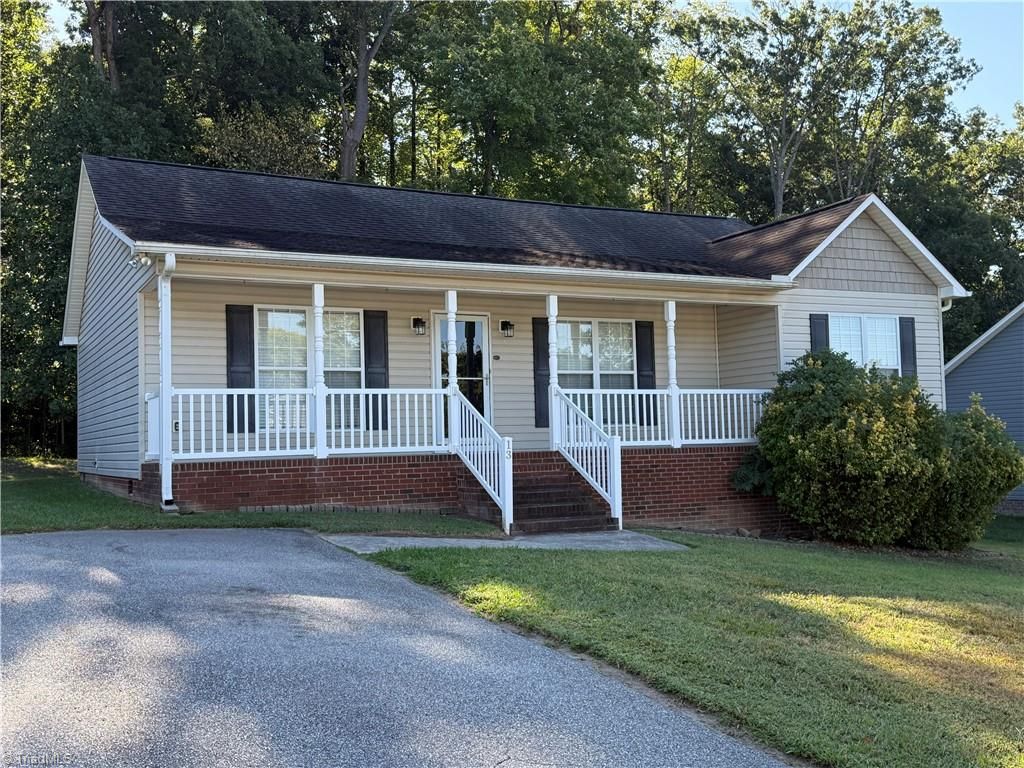 13 Thomasville High Drive, Thomasville, NC 27360