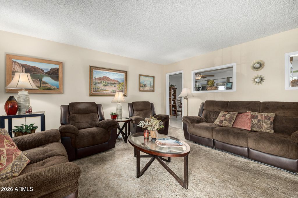 Image 3 of property listing at 1554 W 5TH Place, Tempe, AZ 85281